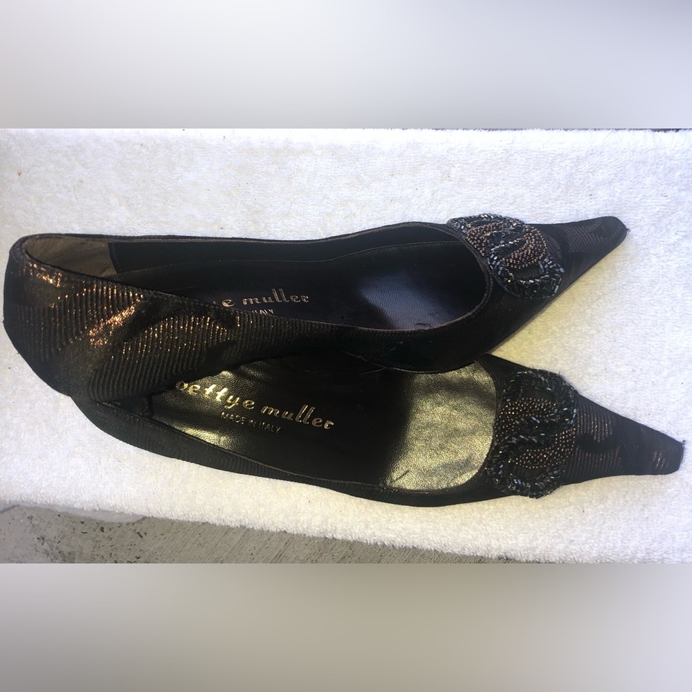 Bettye Muller Metallic Brown SZ. 6.5 Made In ITALY Elegance Kitten Heels Beaded - Picture 9 of 12